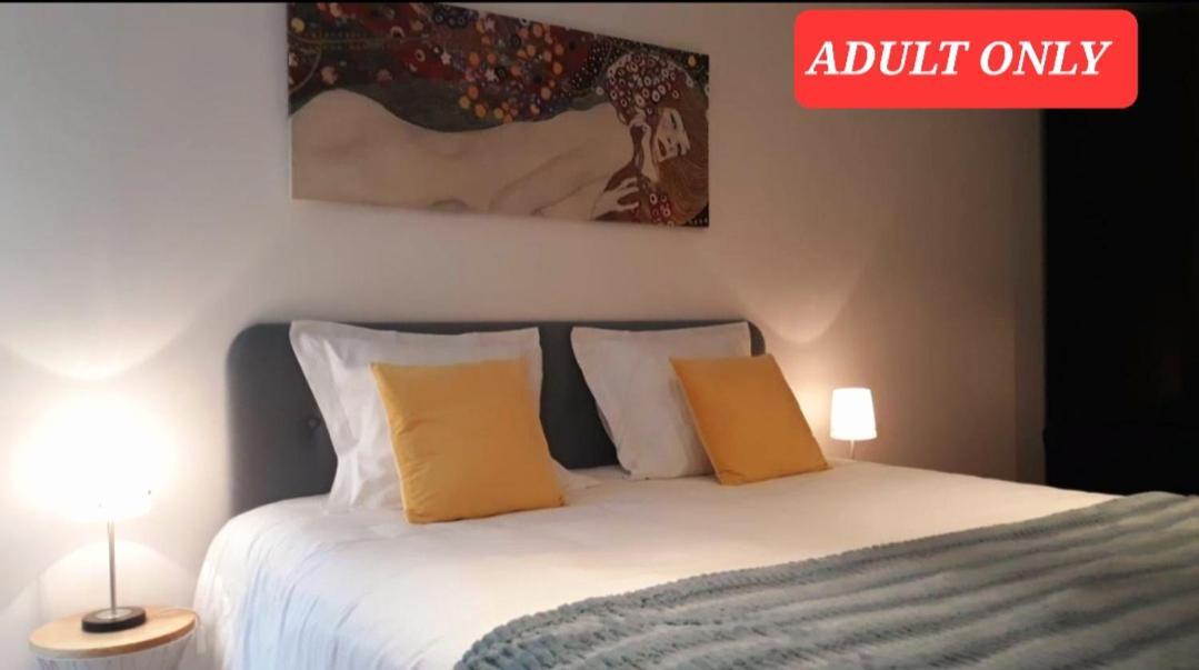 Table Et Chambre Particuliere Mons Ngoại thất bức ảnh
