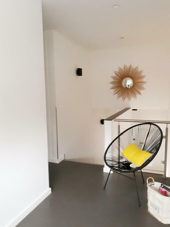 Table Et Chambre Particuliere Mons Ngoại thất bức ảnh